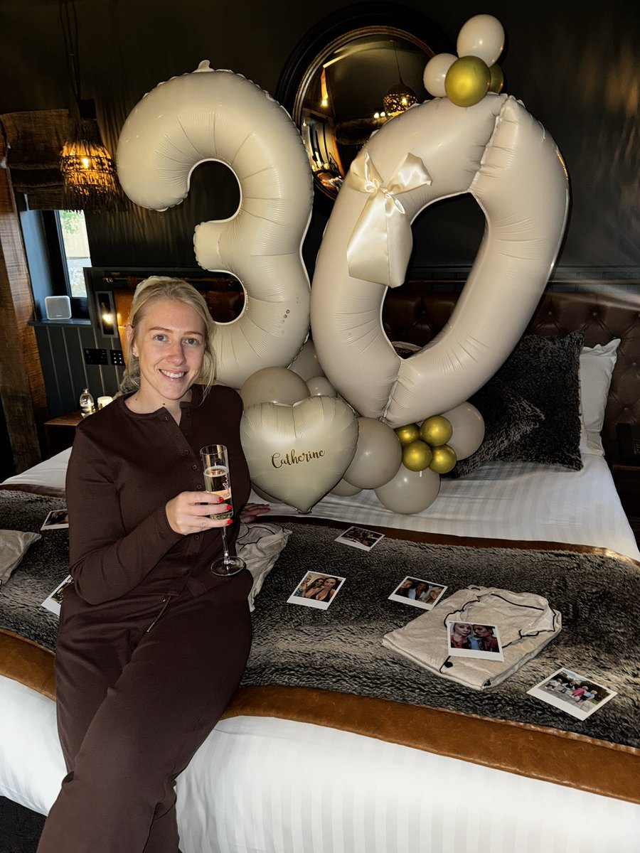 ✨ Laura Turnbull ✨ tweet media