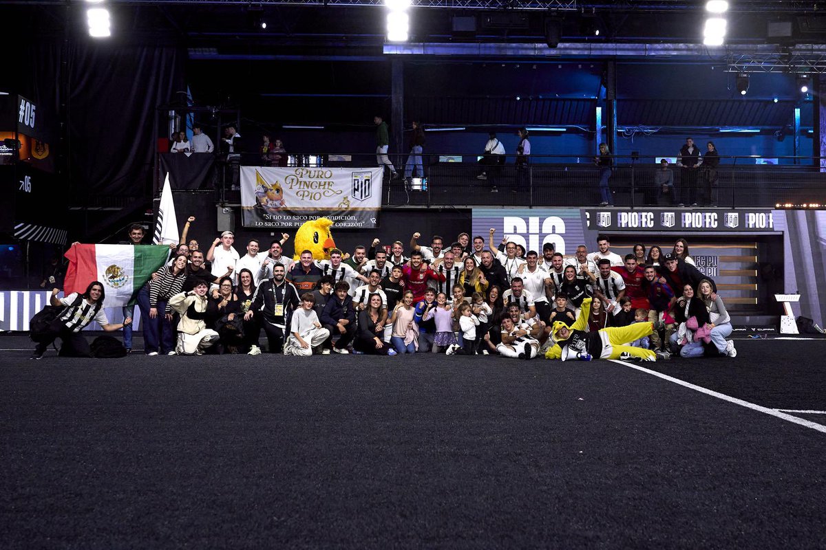 Hasta aquí nuestra Kings cup, feliz de lo conseguido por este equipo y por el trabajo realizado.Ahora toca descansar y cargar pilas xa volver a intentarlo. Felicitar tanto <a href="/PIOFCFemenil/">PIO FC Femenil</a> como a <a href="/PorcinosFC/">Porcinos FC</a> por el merecido campeonato. Y sobretodo gracias a nuestra afición <a href="/PIO_FC/">PIO FC</a>