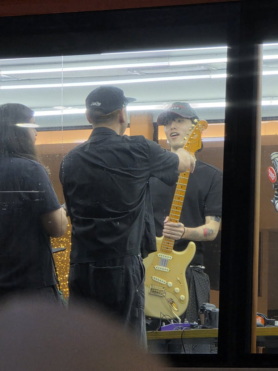 🙉🤍
#eaJPark 
#WishBus