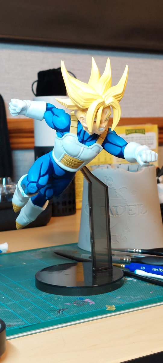 Painting my next cell shading project. Had this Trunks figurine for over a year and now going for it.
 Blue stage almost complete. Working on the white elements next
#DBZ