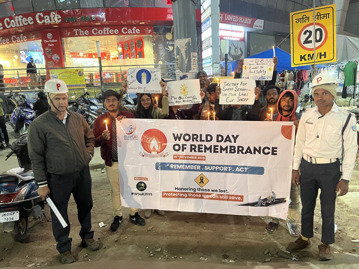 RiseUp_Ngo's tweet image. World Day of Remembrance के अवसर पर हमने सड़क दुर्घटनाओं में खोई अनगिनत ज़िंदगियों को श्रद्धांजलि दी। 

@nitin_gadkari @ranchipolice @RoadVictimsNGO @rishabhriseup 
@deepakbiruajmm 

#RoadSafety #RiseUp