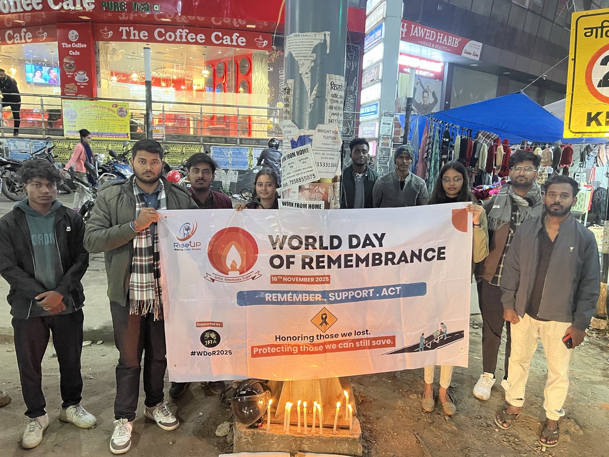 RiseUp_Ngo's tweet image. World Day of Remembrance के अवसर पर हमने सड़क दुर्घटनाओं में खोई अनगिनत ज़िंदगियों को श्रद्धांजलि दी। 

@nitin_gadkari @ranchipolice @RoadVictimsNGO @rishabhriseup 
@deepakbiruajmm 

#RoadSafety #RiseUp