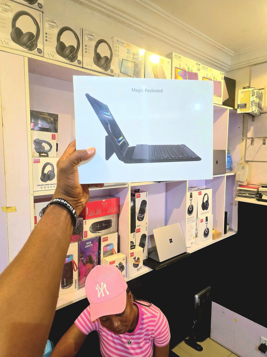 nnakwe_mathias's tweet image. 🔥 MacPad S16 Tablet – Android Premium Clone 🔥

💾 16GB RAM | 💽 1TB Storage
Fast, smooth, perfect for work, movies, gaming &amp;amp; online classes.

💰 Price: ₦180,000

DM to order! 🚀📩

#Tablets #TabletsMataGoTech #TechProcurement #MatagoolProcurement