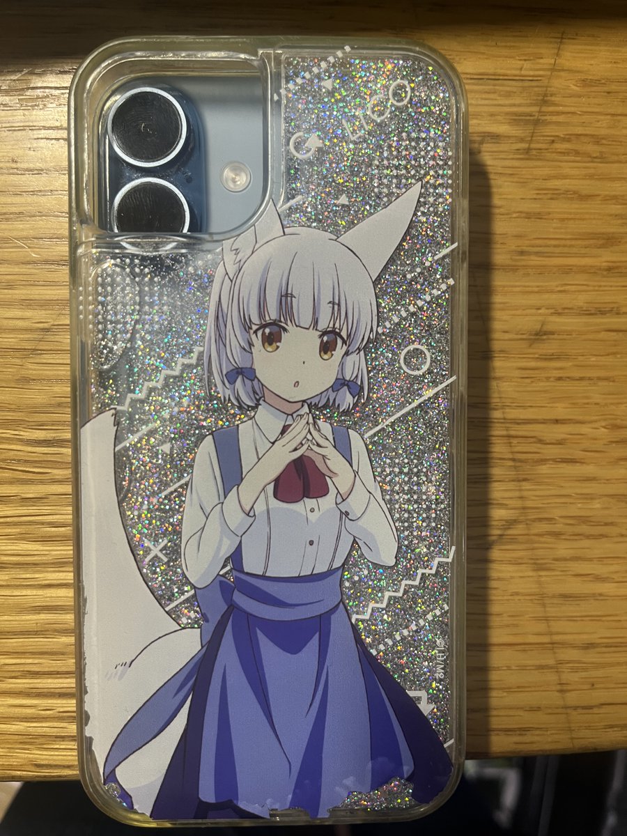 I bought iPhone 17 to replace the old 13. It's thicker n' longer