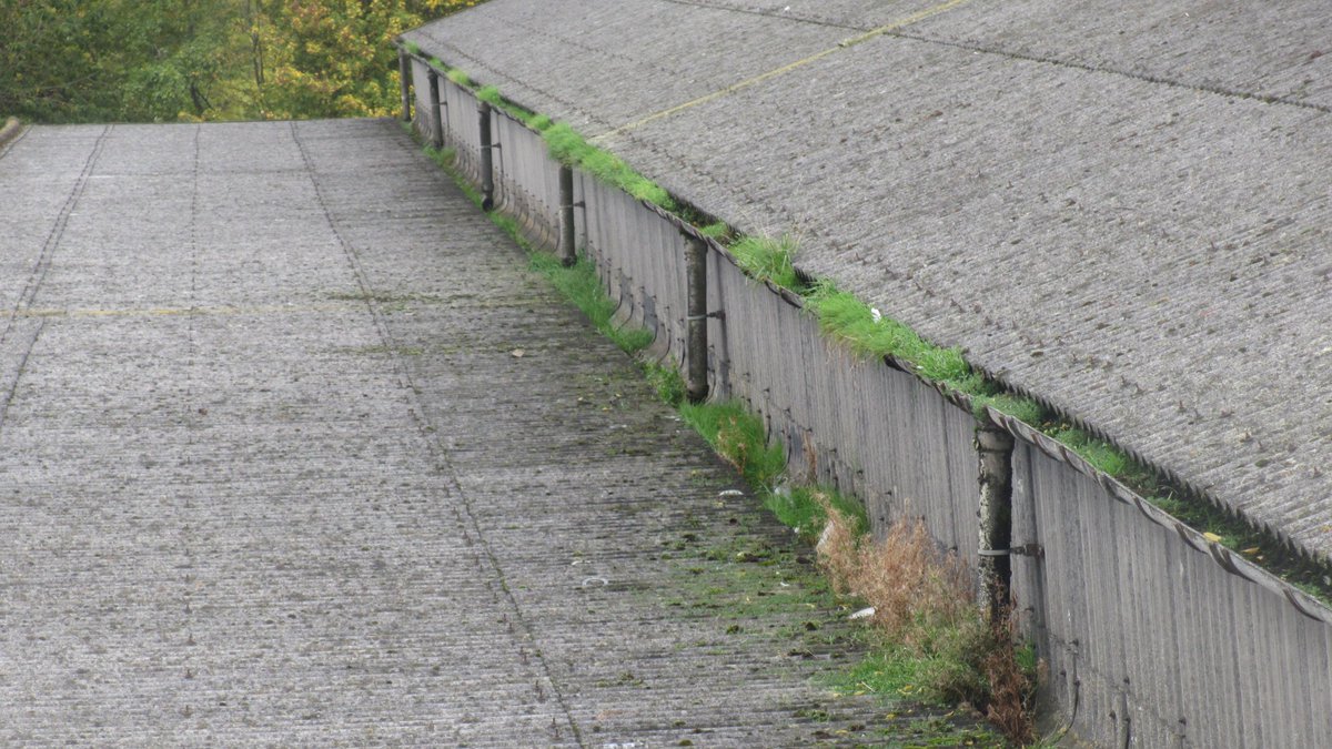 Midas_Cladding's tweet image. Gutter cleaning is a key part of building maintenance, if you don&apos;t regularly clean your gutters it can increase the risk of long term damage to both gutters, downpipes and surrounding roofing.

Contact us to find out more: 
📞 01642 253500
📧 info@midascladding.com

#TeamMidas