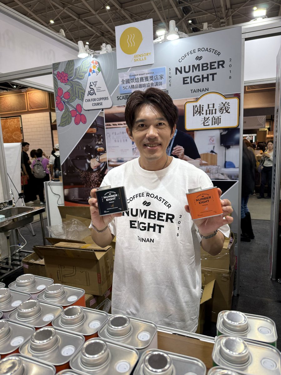 Kè-tàu ,khì chham-koan Lâm-káng ka-pi tián,

chi̍t-keng Tâi-lâm lâi ê poeh-hō(number eight) ka-pi,

sī cheng-phín ka-pi ê gia̍p-chiá,

2018 nî  sêng-li̍p,ū siong-tong ê le̍k-sú,

si̍ bat-hòe-ê hó soán-te̍k,

thâu-ke chiaⁿ tāi-hong chiap-siū hip-siòng.

x.com/i/grok/share/i…