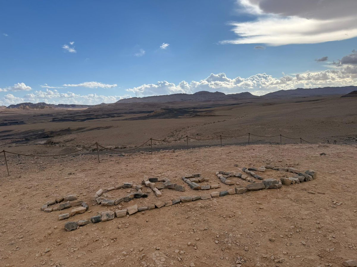 SQreamTech's tweet image. We took SQream&apos;s “AI Factory at Scale” to the desert.
The team built our name out of stones and proved you can run a rock-solid pipeline anywhere.
No GPUs were harmed in the making of this masterpiece.
Ready for what’s next. #AIFactory #SQream