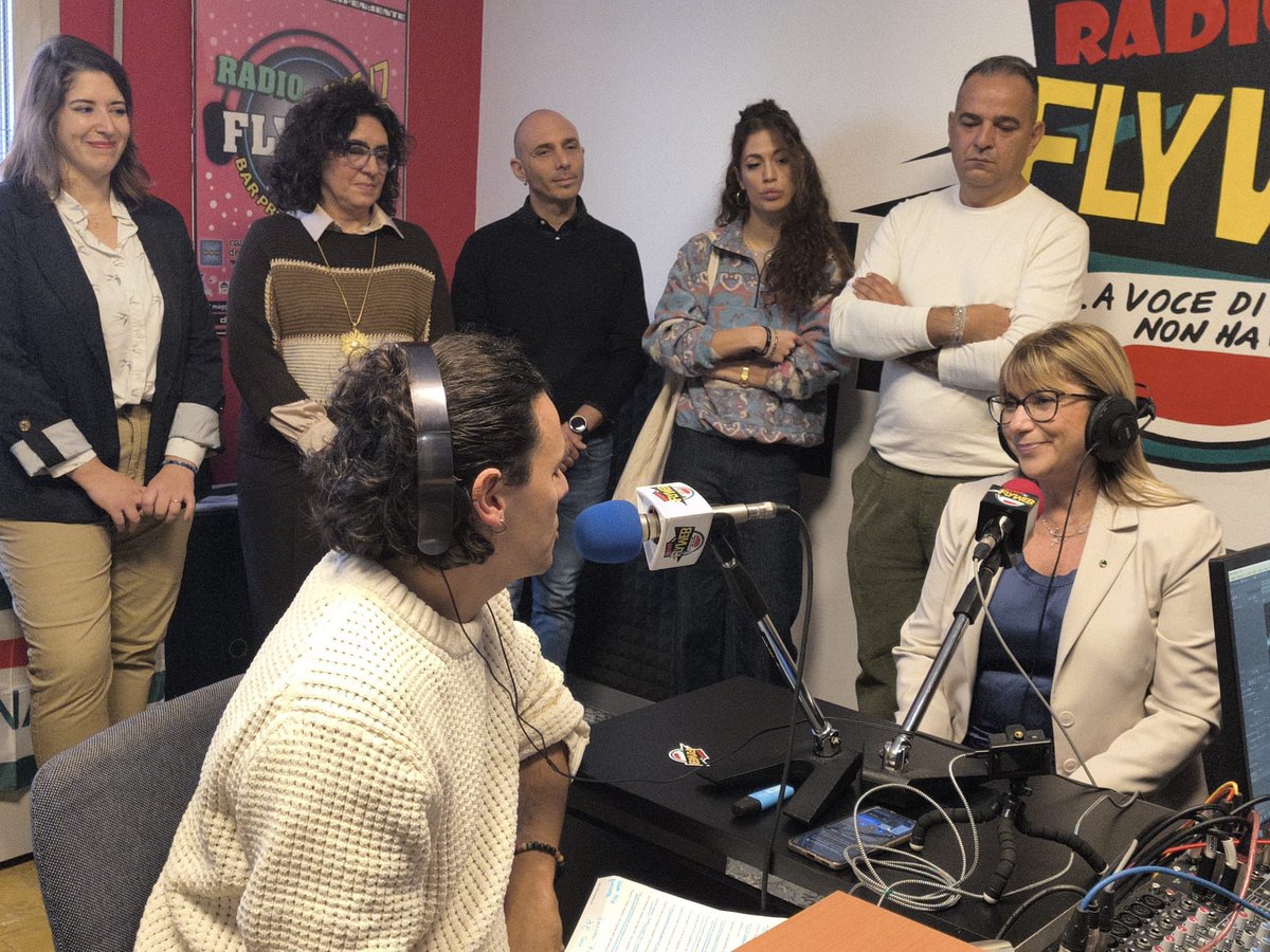 CislNazionale's tweet image. La Segretaria Generale della #Cisl #DanielaFumarola è stata ospite oggi a Bologna di Radio FlyWeb, l’emittente della Usr Cisl Emilia Romagna.
@Cisl_ER 

@FlywebRadio