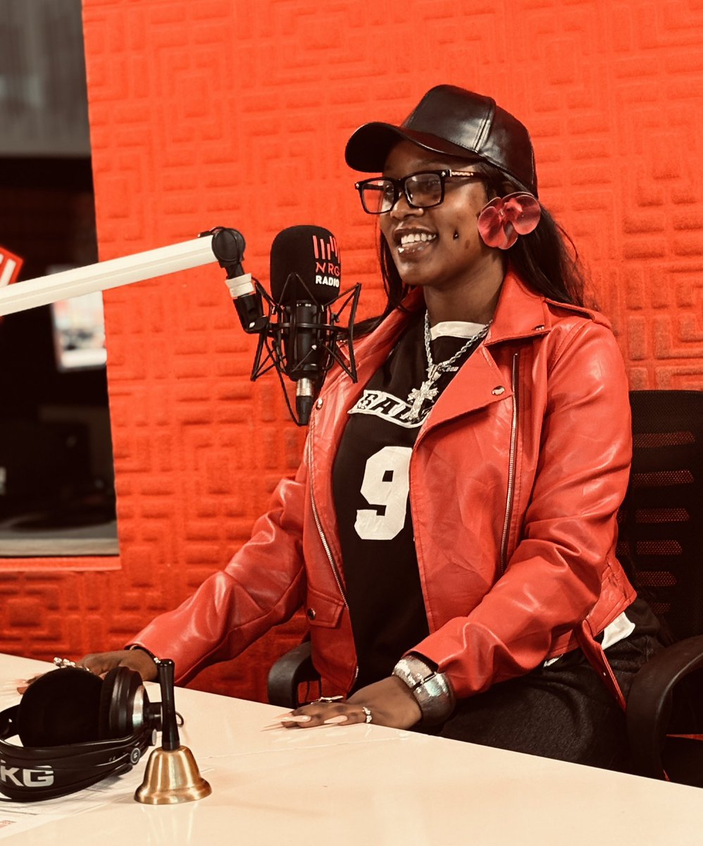 EvelynMic_'s tweet image. Radio isn’t fun without me😎.So I came back 
#NRG AM SHOW
