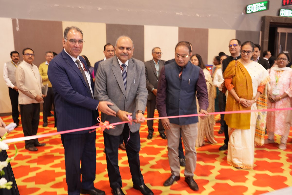 IncomeTaxIndia's tweet image. The Income Tax Department’s Taxpayers’ Lounge at IITF 2025, Pragati Maidan (14–27 Nov), was dedicated to the general public today by Shri Ravi Agrawal, Chairman CBDT, in Hall No. 4, in the presence of Members, CBDT and other senior officers of the Department.

🔷Designed around…
