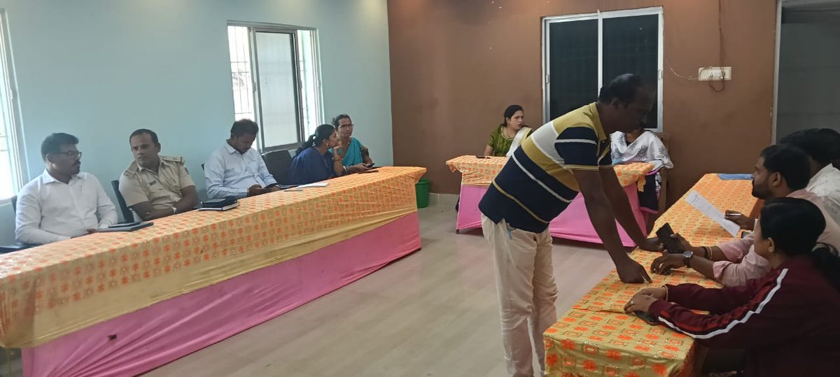 Today GP level joint grievance conducted successfully at Mangalpur Gram Panchayat in presence of Secretary BeDA, BDO, Tahasildar &amp; other Block level officers.
<a href="/Ganjam_Admin/">Collector & District Magistrate, Ganjam</a>
<a href="/ZP_Ganjam/">Zilla Parishad, Ganjam</a>
<a href="/PRDeptOdisha/">Panchayati Raj and Drinking Water Department</a>