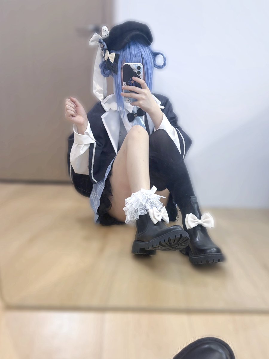 ErroR_eroi's tweet image. 摸了个橘雪莉，感觉很像自己拍的这张