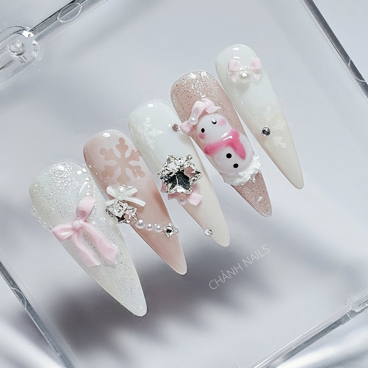 ChanhNails's tweet photo. 🎐 BOOK YOUR NAIL APPOINTMENT FROM TODAY
📍 NAIL BOX AVAILABLE (NATIONWIDE SHIPPING)
🔗 Address:
➡️ Hòa Lạc, Hanoi, Vietnam
🥰 All photos are 100% from our shop, so feel free to book with confidence!
#nailart #nailtrend #nail #nails #nailmagazine https://t.co/cwR0SKcbVa