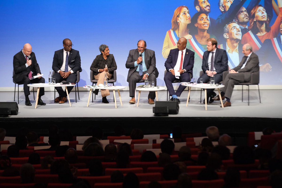 | Séquence 1 : Face aux défis des changements climatiques et de la protection de la biodiversité, les maires en action | 

Michel-Ange Jérémie, président de l’Association des maires de Guyane, a mis en avant l’urgence climatique et la nécessité de répondre à ces enjeux à