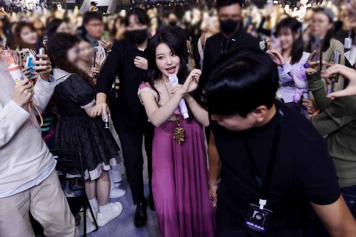 TSN_PHOTO's tweet image. [김예림(레드벨벳 예리), 홍콩 단독 팬미팅 성료…진심과 설렘으로 채운 ‘첫 번째 챕터’]

지난 15일 홍콩 AXA DREAMLAND에서 열린 ‘2025 김예림 팬미팅 ACT 1 : YERIM in 홍콩’이 뜨거운 환호 속에 마무리됐다. 본격적인 배우 활동을 시작한 이후 처음 마련된 단독 팬미팅으로, 새로운 여정의 문을…