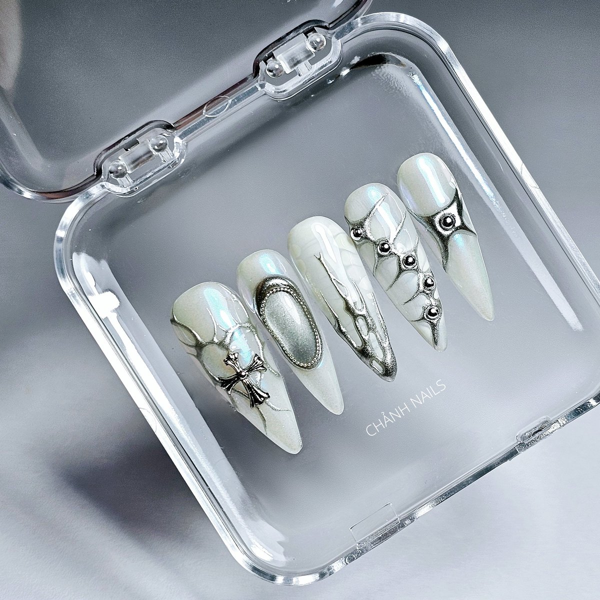 ChanhNails's tweet photo. 🎐 BOOK YOUR NAIL APPOINTMENT FROM TODAY
📍 NAIL BOX AVAILABLE (NATIONWIDE SHIPPING)
🔗 Address:
➡️ Hòa Lạc, Hanoi, Vietnam
🥰 All photos are 100% from our shop, so feel free to book with confidence!
#nailart #nailtrend #nail #nails #nailmagazine https://t.co/LzezBjJEgh
