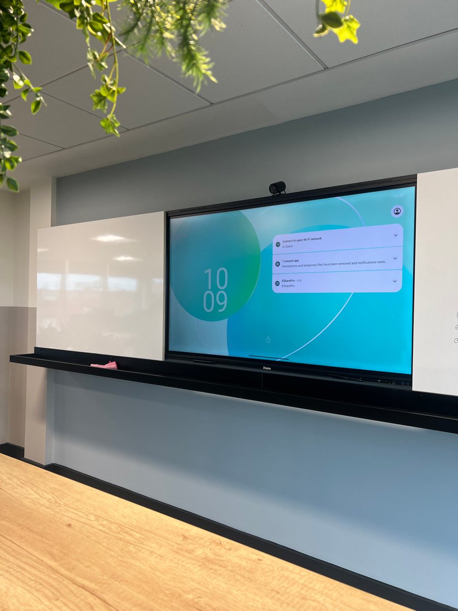 RapidTechToday's tweet image. Collaboration made simple. 💡
We equipped Synextra’s open-plan space with an iiyama interactive display &amp;amp; camera — perfect for quick meetings &amp;amp; idea sharing.
Connect. Create. Collaborate.
👉 zurl.co/GR6oo 

#CollaborationTech #iiyama #AVIntegration