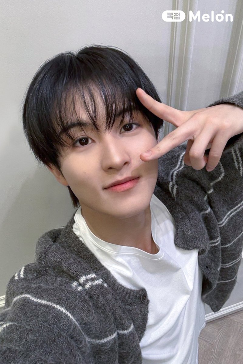 Melon 멜론 tweet media