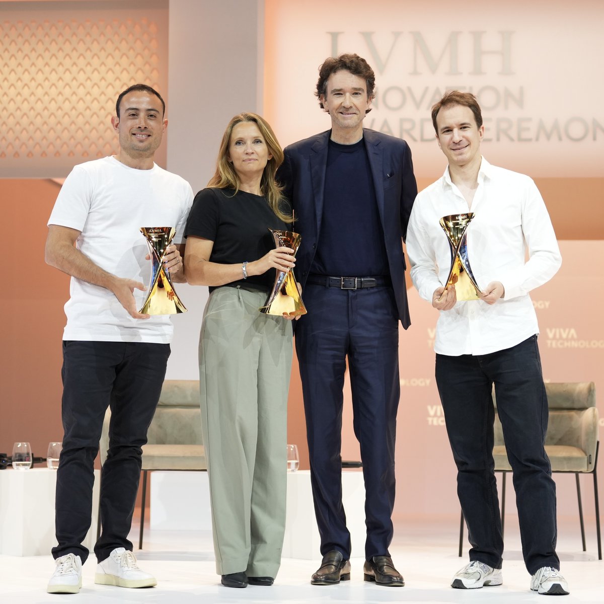 VivaTech's tweet image. POV: what your camera roll will look like if you came to #VivaTech 🚀

See you next year? Secure your pass now: vivatechnology.com/get-your-pass?…

#tech #startup #innovation #event