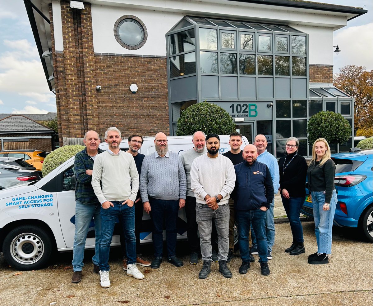 Happy Monday!

It was a pleasure to welcome our fantastic Operations team, led by Director Scott Woodcock, to our Twickenham office recently. 

The day was filled with great collaboration, valuable team updates.

#Janus #SelfStorage #ProjectManagement #Teamwork #Operations