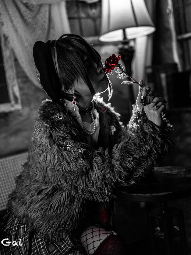 ご利用いただいているお客様からのご提供データです。

モノクロの中に一輪の赤。
素敵すぎますよね✨

photographer <a href="/guy202409/">GAI</a>
model <a href="/pink_momo160/">モモ🍑11/24COMITIA</a>
studio スタジオオウル御茶ノ水駅前店

#スタジオオウル