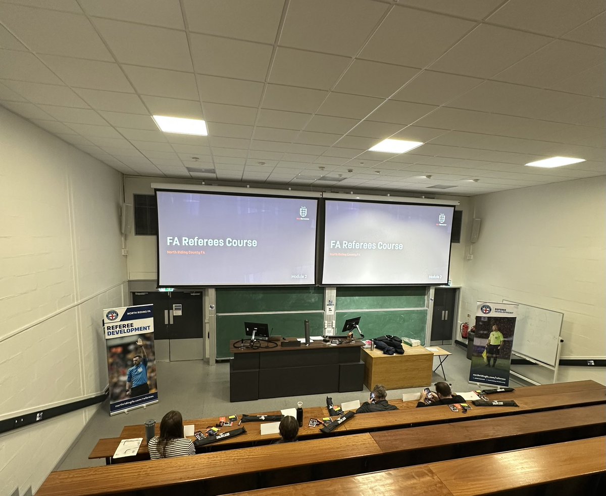 NRCFAREFDEV's tweet image. EDUCATION | The weekend saw our second @NorthRidingFA player to ref cohort undertake their referees course in conjunction with The York &amp;amp; Beckett Football Leagues held at @UniOfYork. The aim is to keep local players in the grassroots game by becoming referees! Good luck to all👏