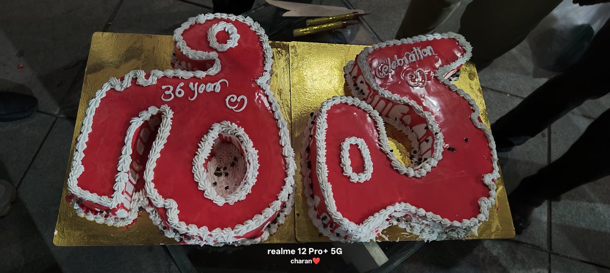 AkkineniHungama's tweet image. #Shiva4K Celebrations At Bangalore Anjaan Theater Karnataka 

#ShivaReRelease 
#Shiva4KReRelease 
#Shiva4KCelebrations