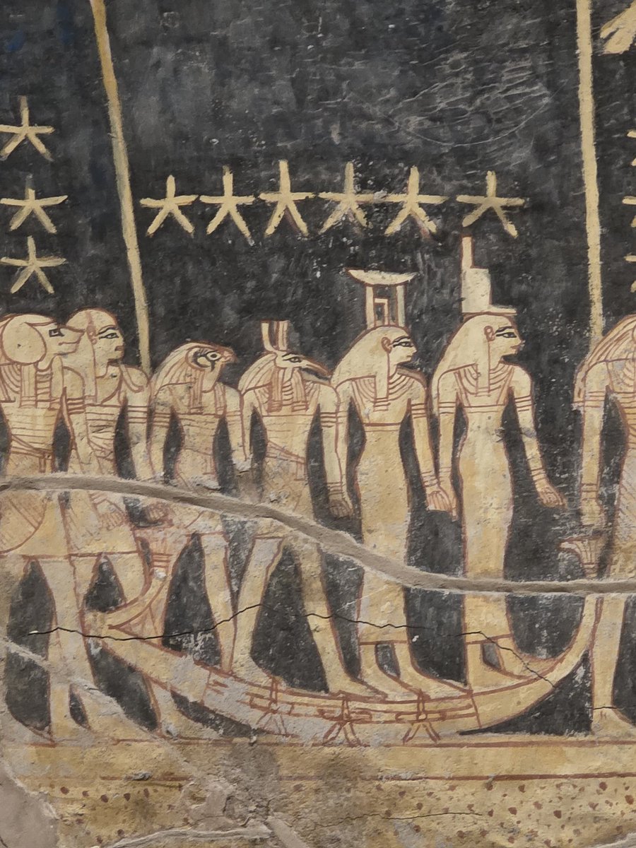 이집트에 호루스 구천만개 있고 아누비스 오천만개 있는데 세트는 여기 겨우 하나 끼어있음ㅜㅜ 그래도 찍었으니까 기쁜마음...