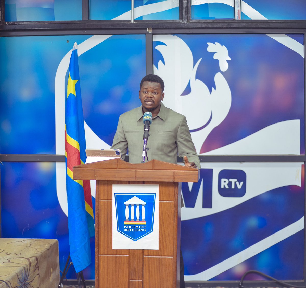 Glovy Kambulu tweet media