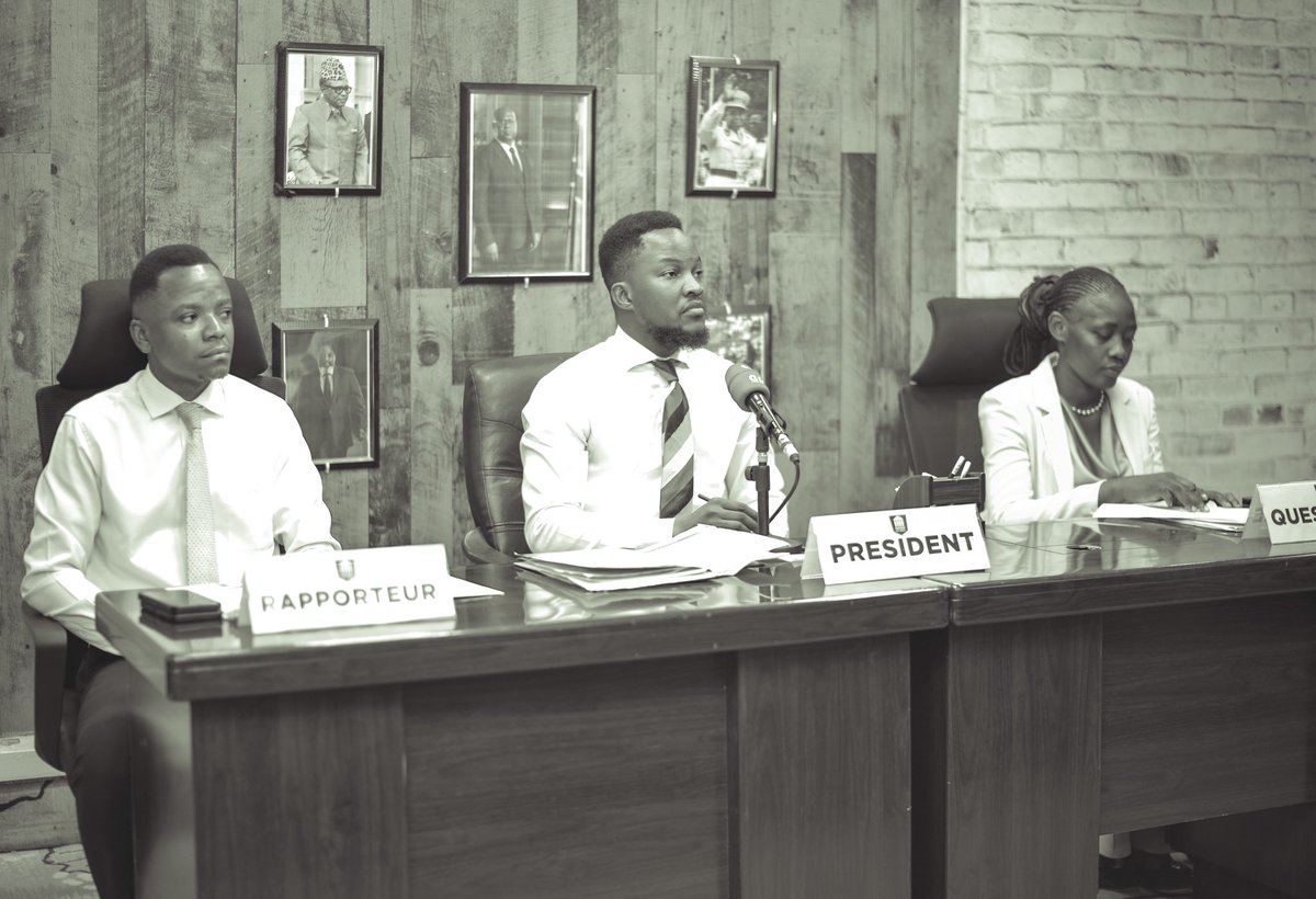 Glovy Kambulu tweet media