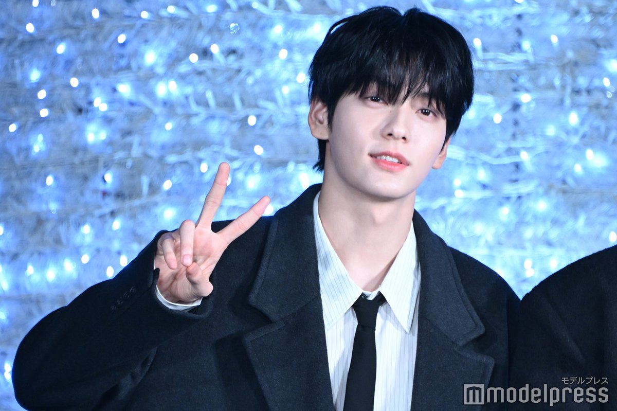 modelpress's tweet photo. 【写真追加中📸】TOMORROW X TOGETHER
東京ドームシティに降臨🎄✨️

点灯の瞬間をキャッチ📸
2026年1月 東京ドーム2Daysも控える🎤

🔻ソロ写真全員追加
https://t.co/xpWiVCdMmJ

#TOMORROW_X_TOGETHER @TXT_bighit_jp https://t.co/9krTb7dzts