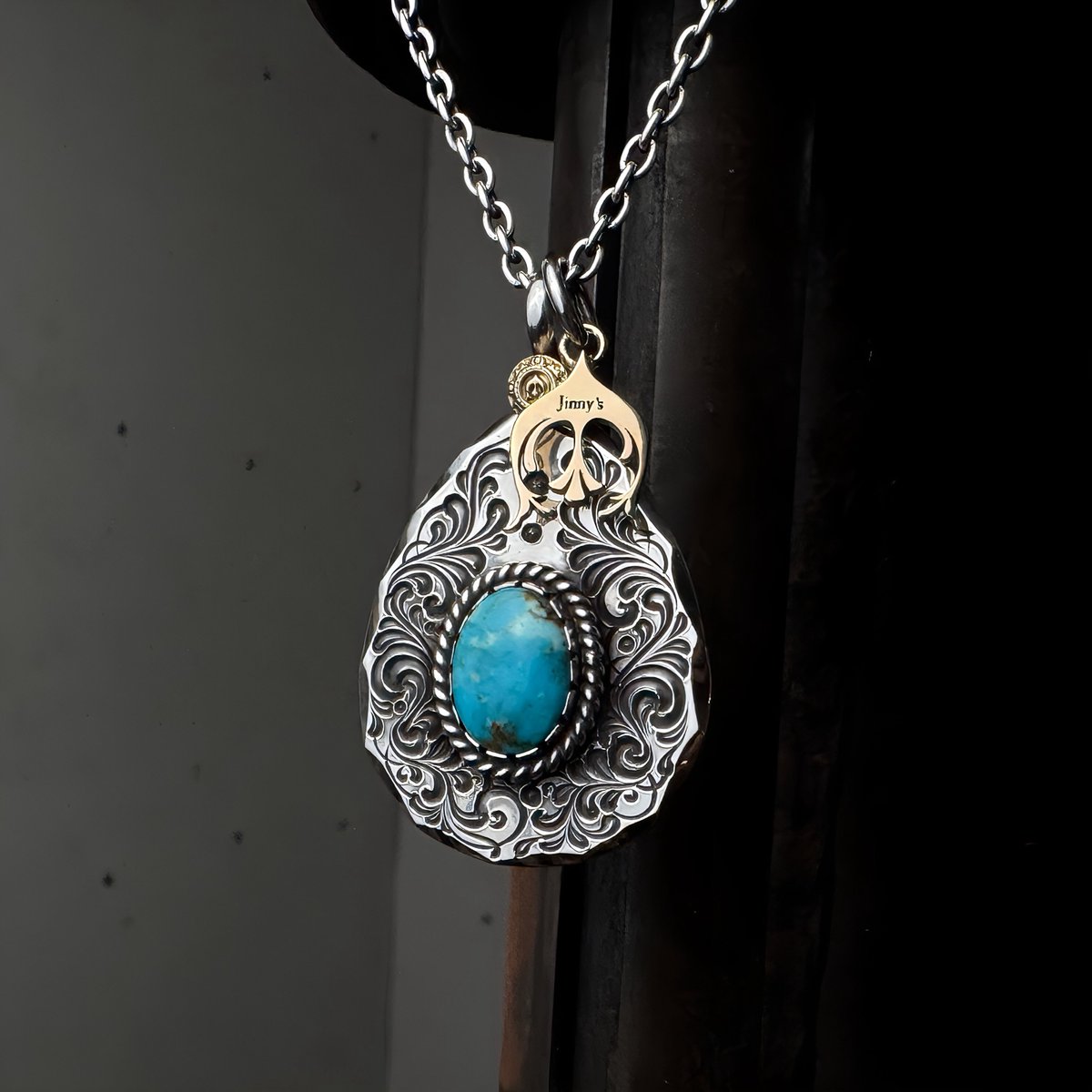 Jinnys_kunimoto's tweet image. Jinny&apos;s 喜び工房
（Yorokobi Jewelry Works）

Arabesque Metal
SEM（K18YG）
Turquoise

Eagle charm（SV/K18YG）