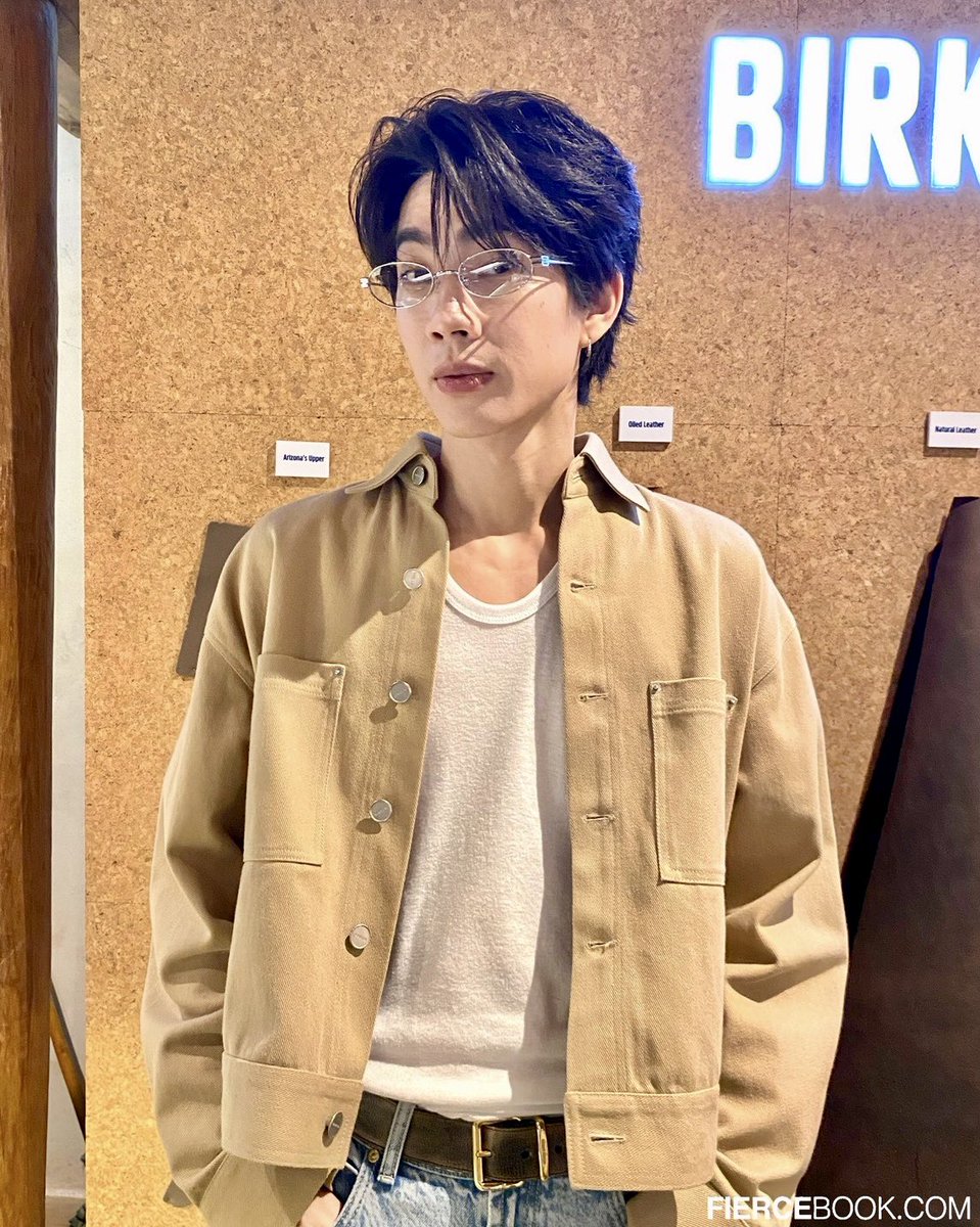 fiercebook_bkk's tweet image. หล่อและเท่สุดๆ #ออฟจุมพล ในงาน BIRKENSTOCK Presents: The Art of Walking Grounded in Nature with Suntur นิทรรศการศิลปะจากศิลปินชาวไทยชื่อดัง 

#Fiercebook #Fiercelive #FiercelivebyJjijie #BIRKENSTOCKTHAILAND #THEARTOFWALKING #OffJumpol