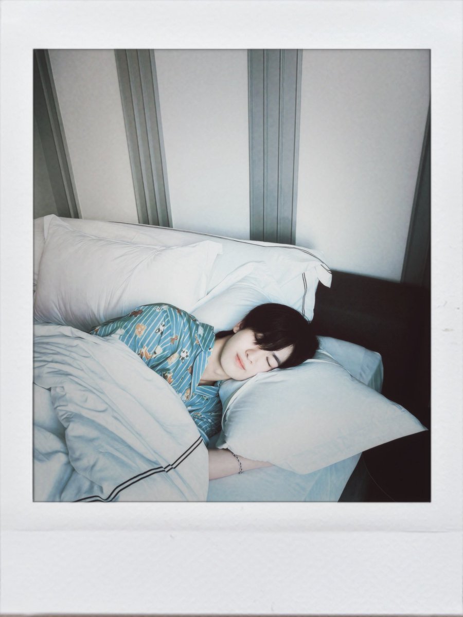 ขี้เกียจตื่นอ่าาาา~~
 #JINWOOKkim