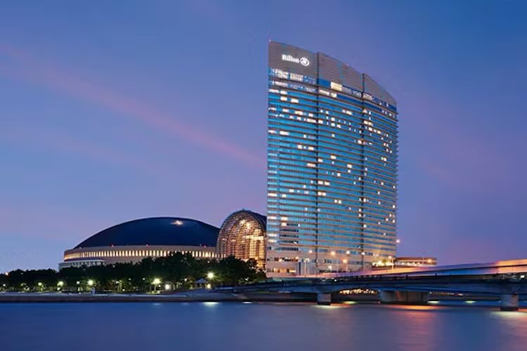 存在が当たり前すぎてあまり注目されませんが、ヒルトン福岡の大きさと美しさは誇っていいと思う。
地上36階140m越えで全てが客室。1000室以上の巨大なホテル。
「君の膵臓をたべたい」でも登場したホテルです。