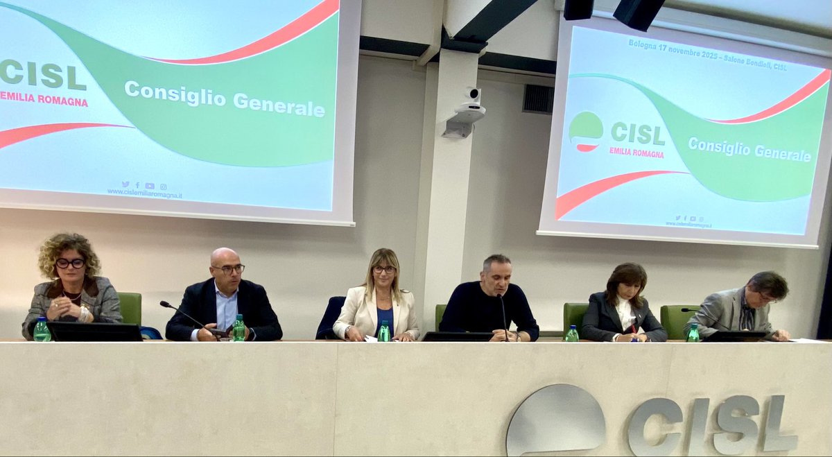 CislNazionale's tweet image. La leader della #Cisl #DanielaFumarola concluderà oggi con il suo intervento a Bologna  i lavori del Consiglio Generale  della Usr Cisl Emilia Romagna allargato al gruppo giovani ed ai corsisti del Corso Lungo Dirigenti. 
@Cisl_ER