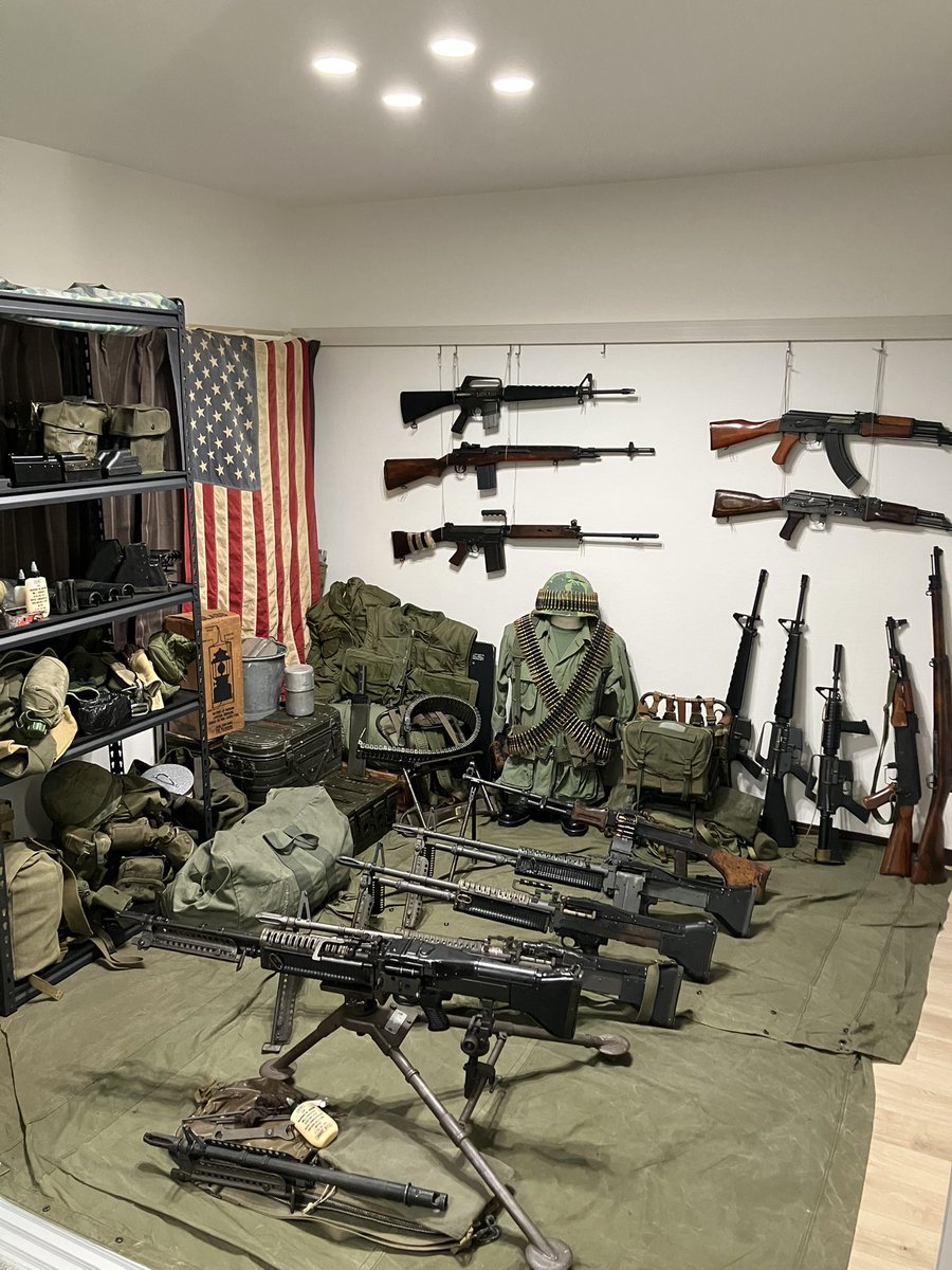 762mmM60's tweet image. 30歳独身男性の部屋です
普通じゃないのはとっくに気付いてます
止められないんです...助けてください...