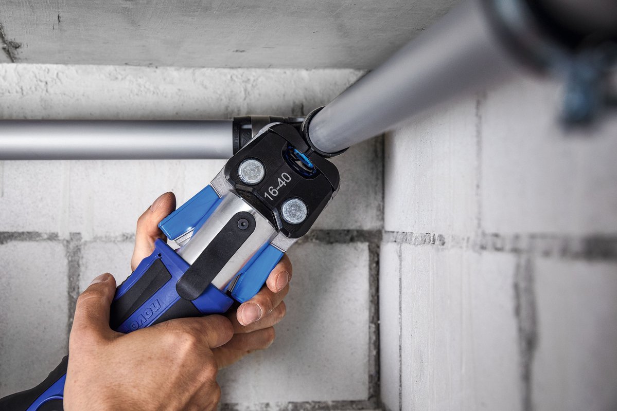 ElectroStocks's tweet image. 📢 #BlogGES: #GEBERIT: Presenta en C&amp;amp;R sus soluciones para el control holístico del agua, en todo tipo de edificios e industrias.

Conoce todos los detalles ⤵️

✍🏻grupoelectrostocks.com/geberit-presen…

#GES #GESCoreProgram #instalador #instalaciones