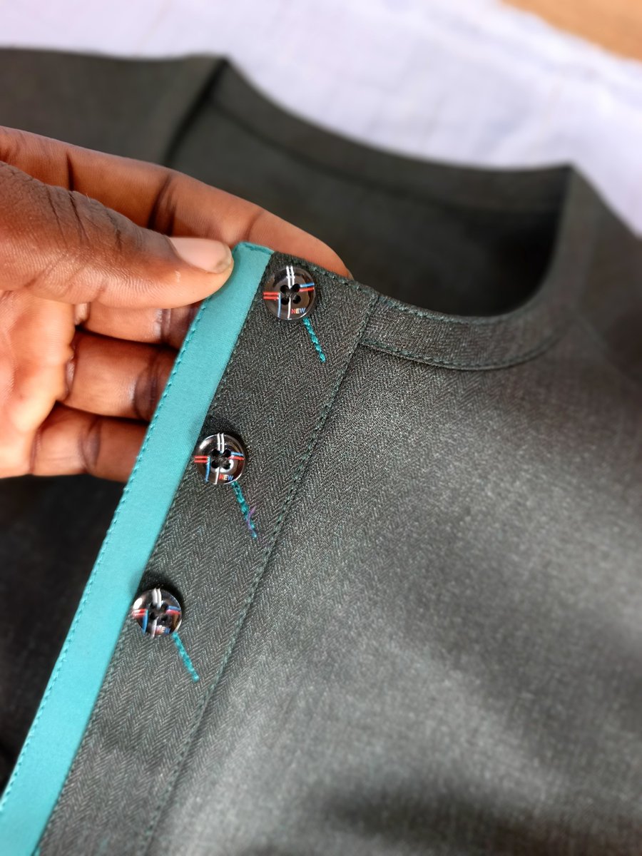 A little glimpse
Gosh this is art 🎨
So neat 👌👌
Just wait for the full pic
Stay tuned........ It's worth the wait, trust me