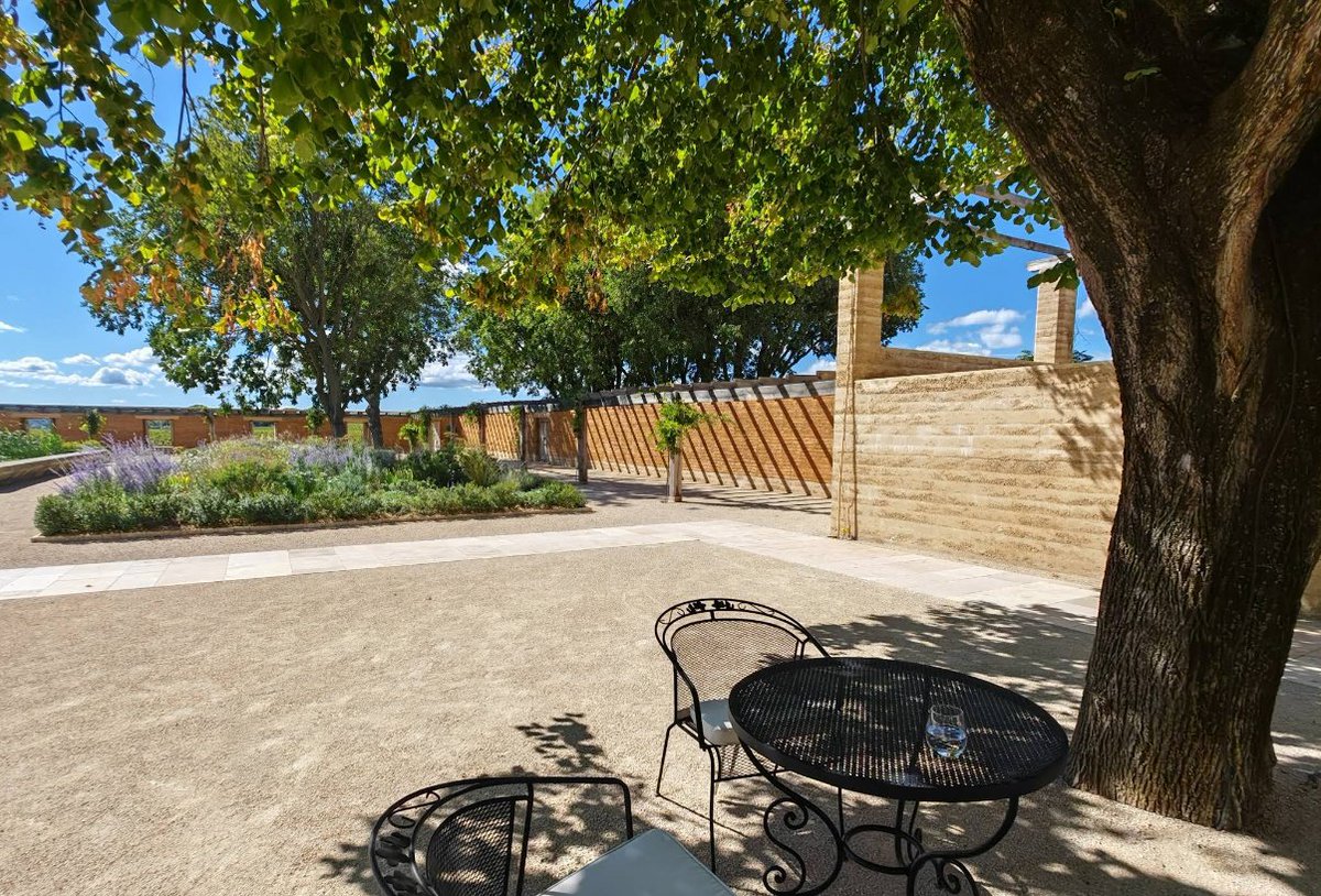 SakuraItohJoan's tweet image. RP やっぱり行ってくれてた～🙌😍
Château de Beaucastel🍇!「神の雫」撮影地

KlausさんとMalkaさんとのやり取りすっごく楽しみ❣
#ANOTHERSKY #アナザースカイ #山下智久