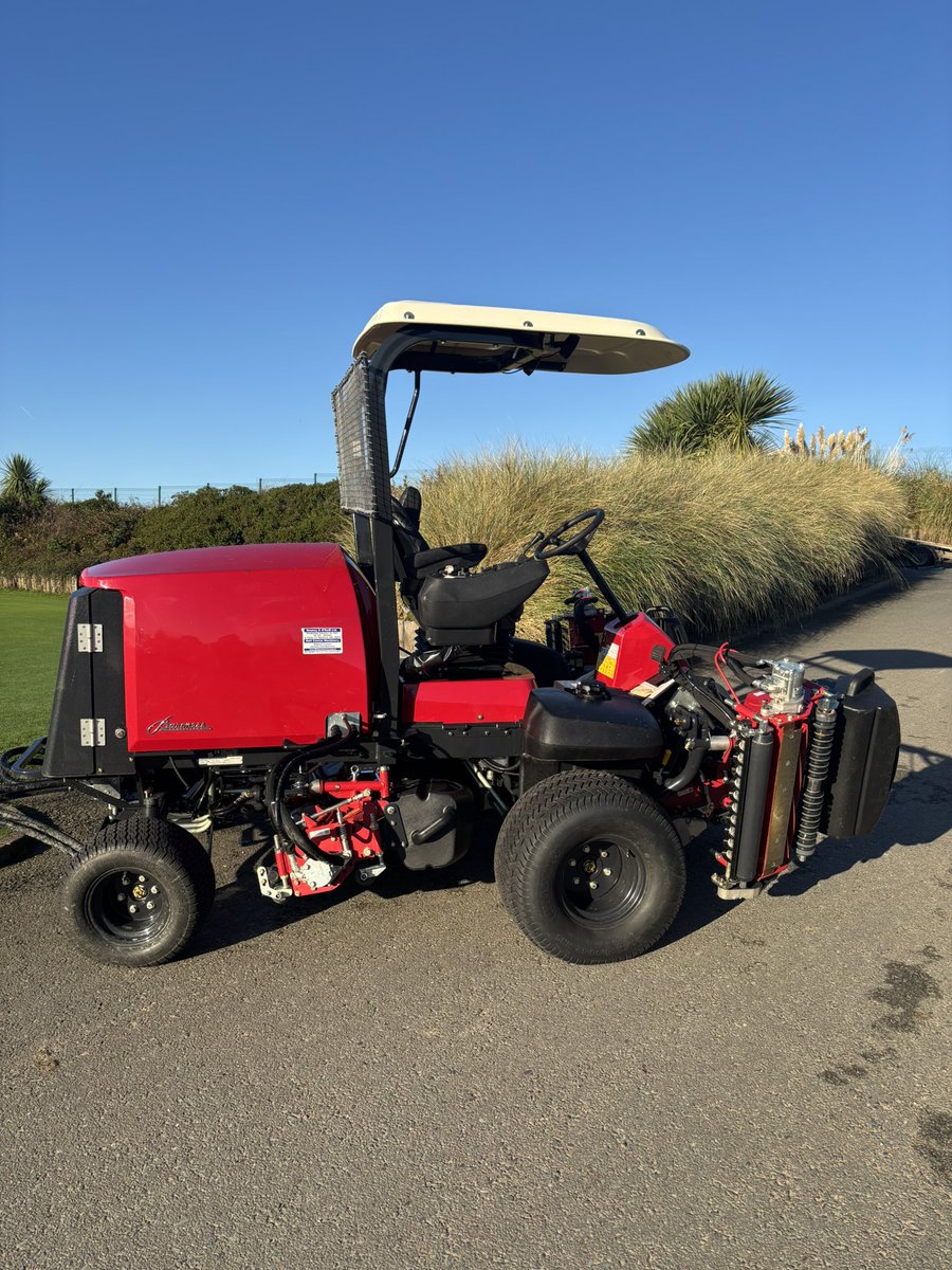 One way to brighten up a Monday Morning A New ⛳️ Baroness LM551B Fariway mower purchased by an existing Client. #linksgolf
