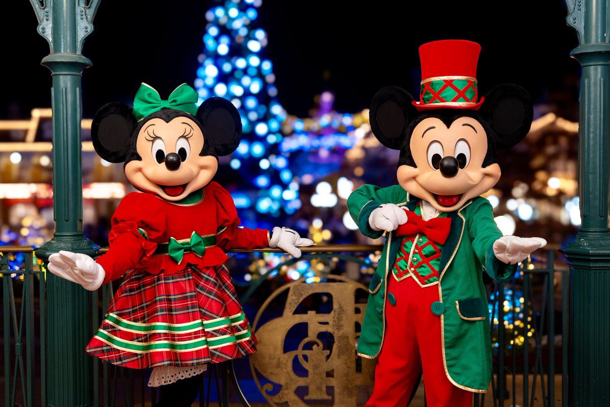 Joyeux anniversaire Mickey et Minnie ! 🎂 🎉 
Partagez avec nous vos plus belles photos en leur compagnie pour fêter cet événement ⤵️