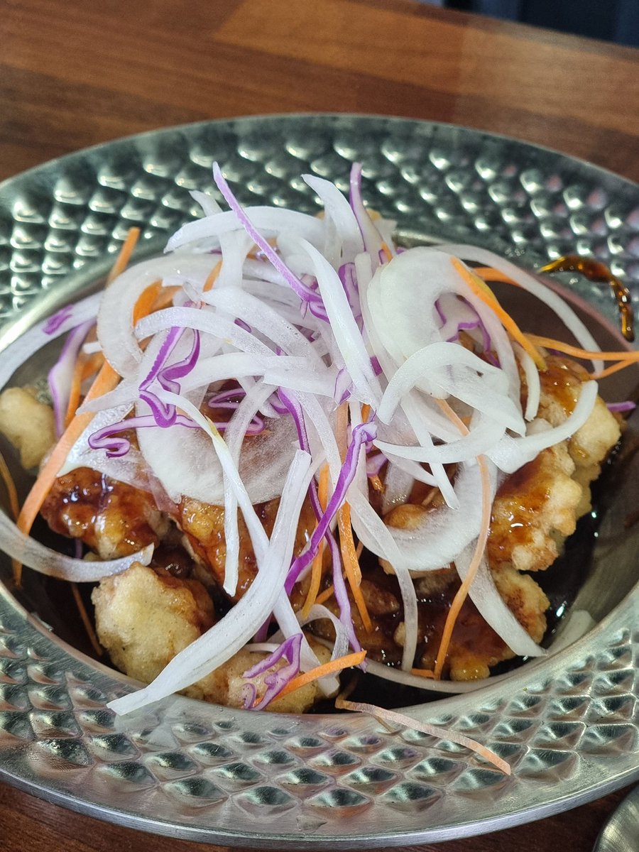 ihyolin71's tweet image. 우리 아이가 좋아하는 #탕수육
튀긴거 자주 안먹이고 싶은 엄마마음인데..
외식 메뉴 뭐먹고 싶냐고 물으면
짜짱면과 탕수육이라는😂
그래 맛있지.. 안다고~ 아는데.. 😝