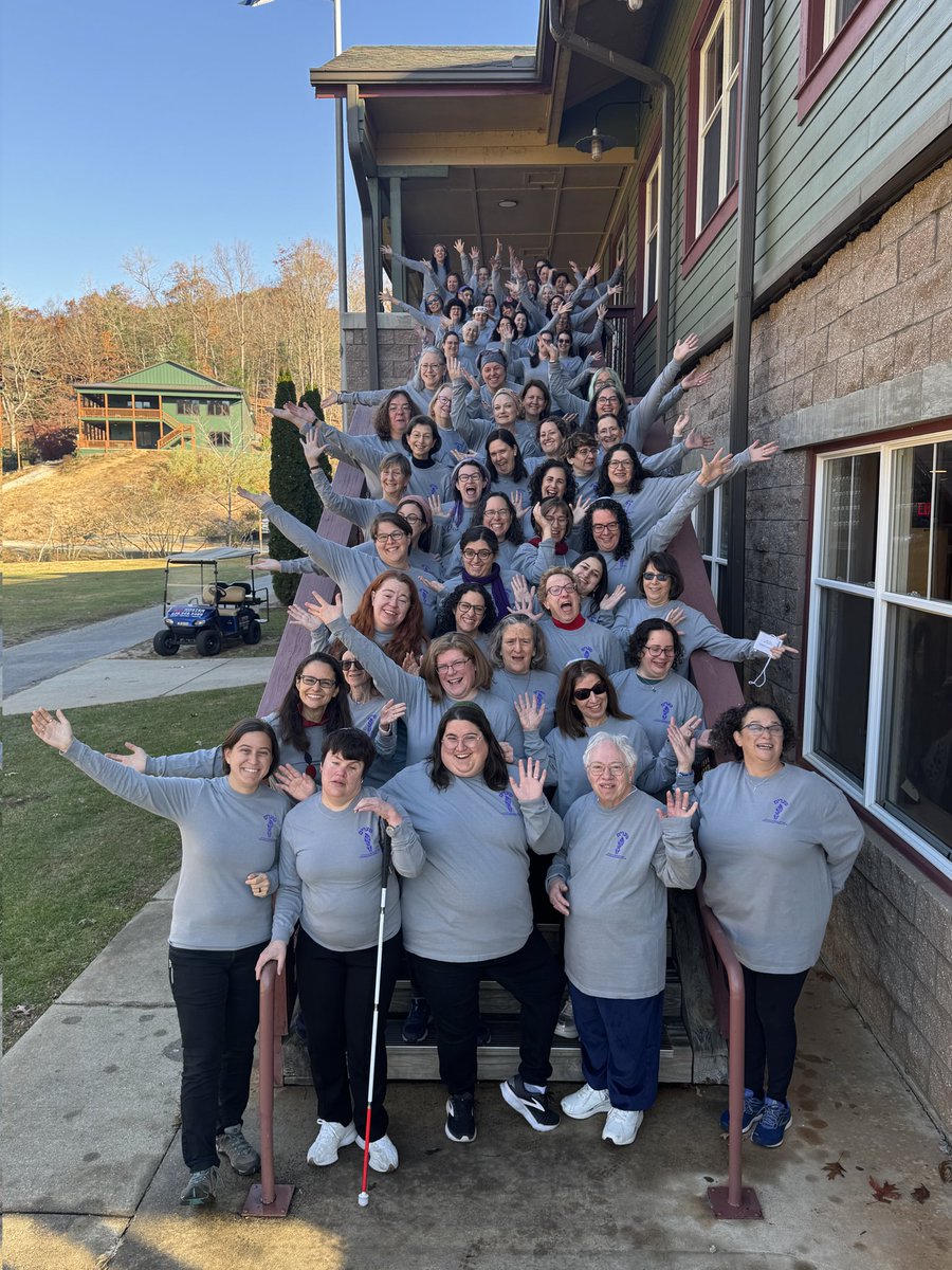 idit_lev's tweet image. שערים - חגיגת 40 שנה להסמכת נשים לרבנות בתנועה המסורתית.
עשרות נשים, מהותיקות לצעירות.
הערכה של אלו שהיו צריכות לשבור את השערים כדי שכולנו נוכל להכנס.
לימוד. יצירה. מדבקות מגניבות וטבע נפלא. 
זכות גדולה הייתה להיות שם,
עם כולן.