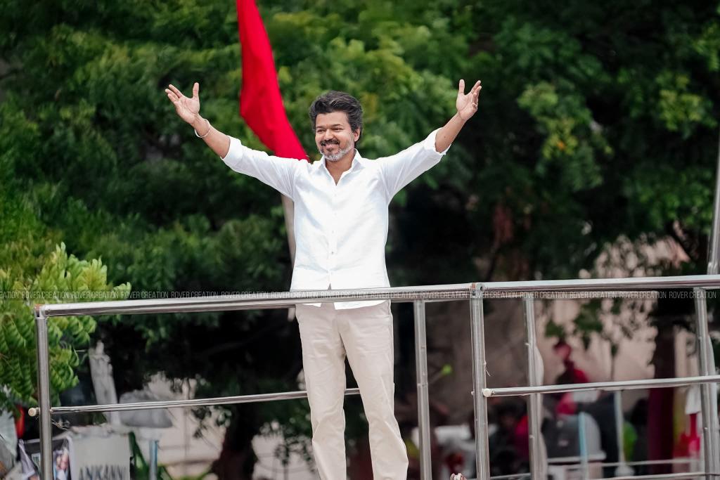 itz_Suresh_Vj's tweet image. ~Happyyyyyy Birthday Wishes....:) 

~ Lovely Happy Enjoying Today Bless You.....!! 🙏💚💃💃
@dollybiblio