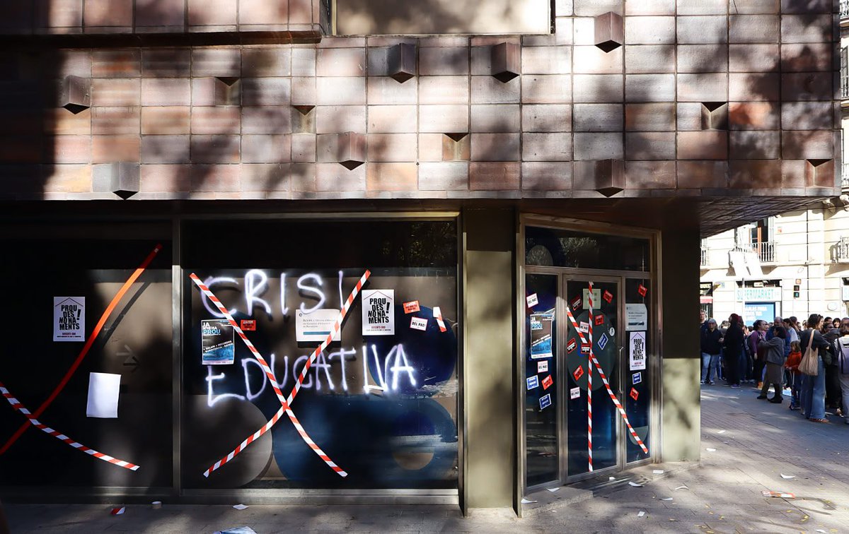 🔴Dissabte 15-N vam omplir els carrers de docents, pae, famílies i gent solidària que volen un canvi urgent a l'Educació
⚫️Continuem amb l'organització i les assemblees 

🔥<a href="/educaciocat/">Educació</a> no té cap intenció de negociar les nostres demandes 

✊🏽Preparem-nos per la vaga‼️