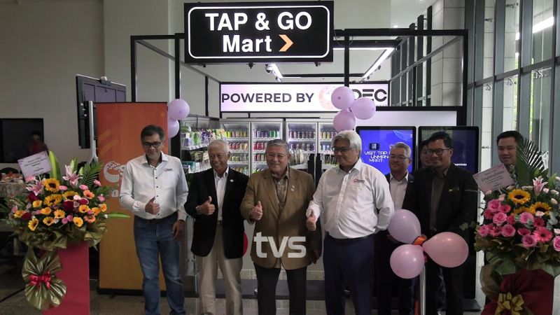 CloudpickTech's tweet image. 🇲🇾 Malaysia&apos;s first AI-powered unmanned store is here!
Tap &amp;amp; Go Mart in Sarawak lets shoppers scan → pick → walk out — with AI handling checkout automatically.
Proud to support this milestone in Malaysia’s smart retail journey.

#Cloudpick #AI #SmartRetail #Malaysia