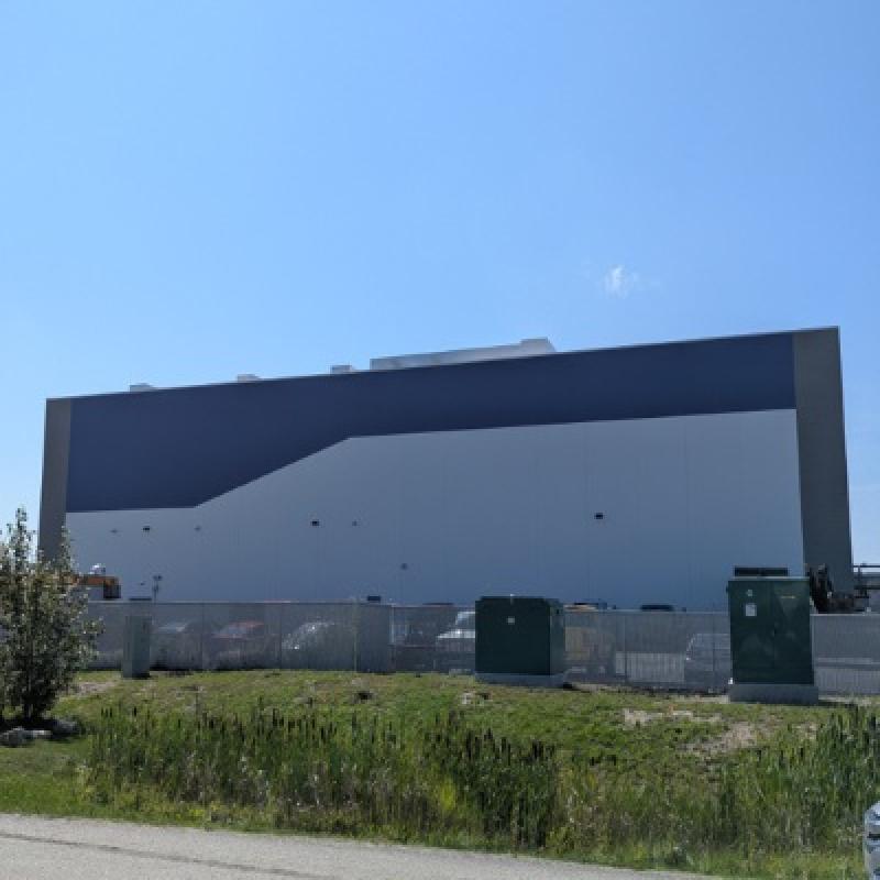 NStarCleanTech's tweet image. Northstar $ROOF.V | $ROOOF announces the opening of their first commercial shingle recycling facility in Calgary. The facility is designed to process up to 80,000 tonnes of asphalt shingles per year.

▶️ Read Sustainable Biz Article Here: hubs.li/Q03Tx_Yl0