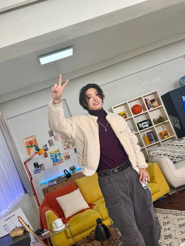 yunwoogispace's tweet image. [251117] @/fixon_n_on 🐥🖼️ | IG update 

Halpy Birthday #fixon

#MINGI #ATEEZ #민기 #에이티즈