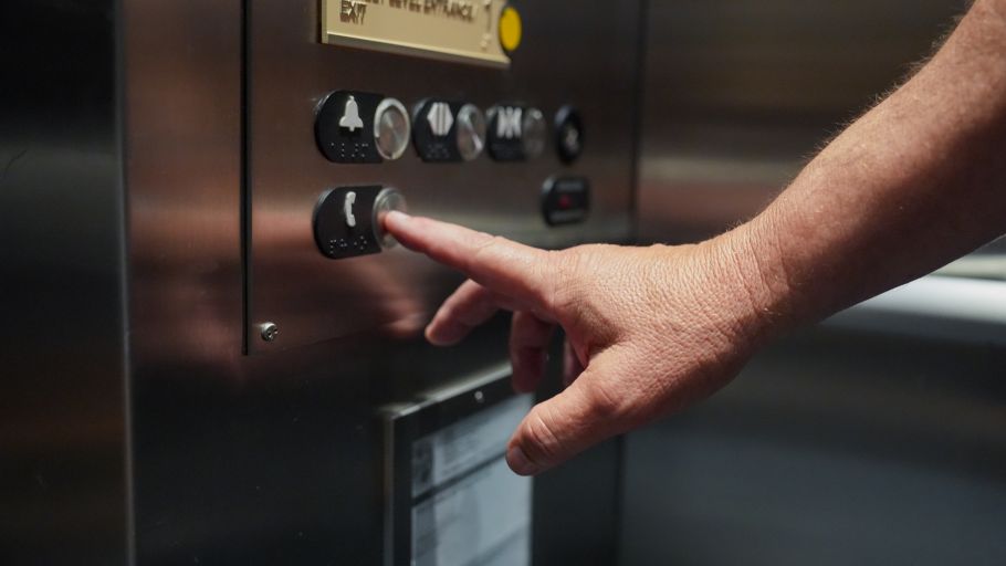 cdnapartmentmag's tweet photo. Comprehensive Emergency Management Plans: Why every Canadian #multifamily property needs one
https://t.co/xMZjiS9dLV - sponsored by @kingsiii_usa https://t.co/shlipyKGHJ
